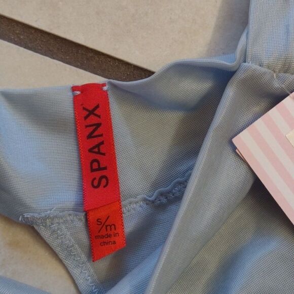 NWT Lot of 2 SPANX underwear hipster and thong in gloss pink Ice Blue size S - Picture 4 of 12